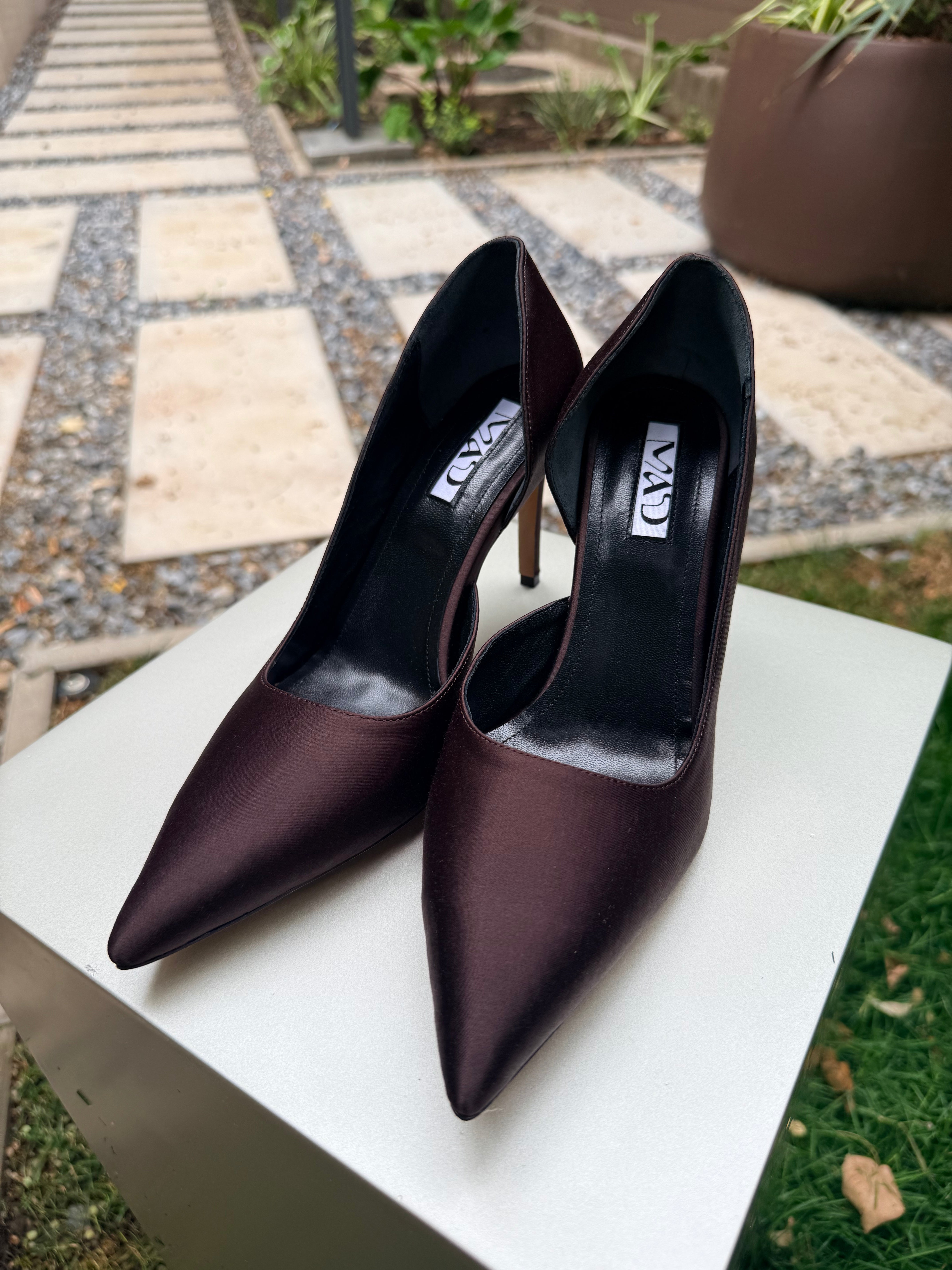 The Not so Mad in Brown Satin (7 cm)