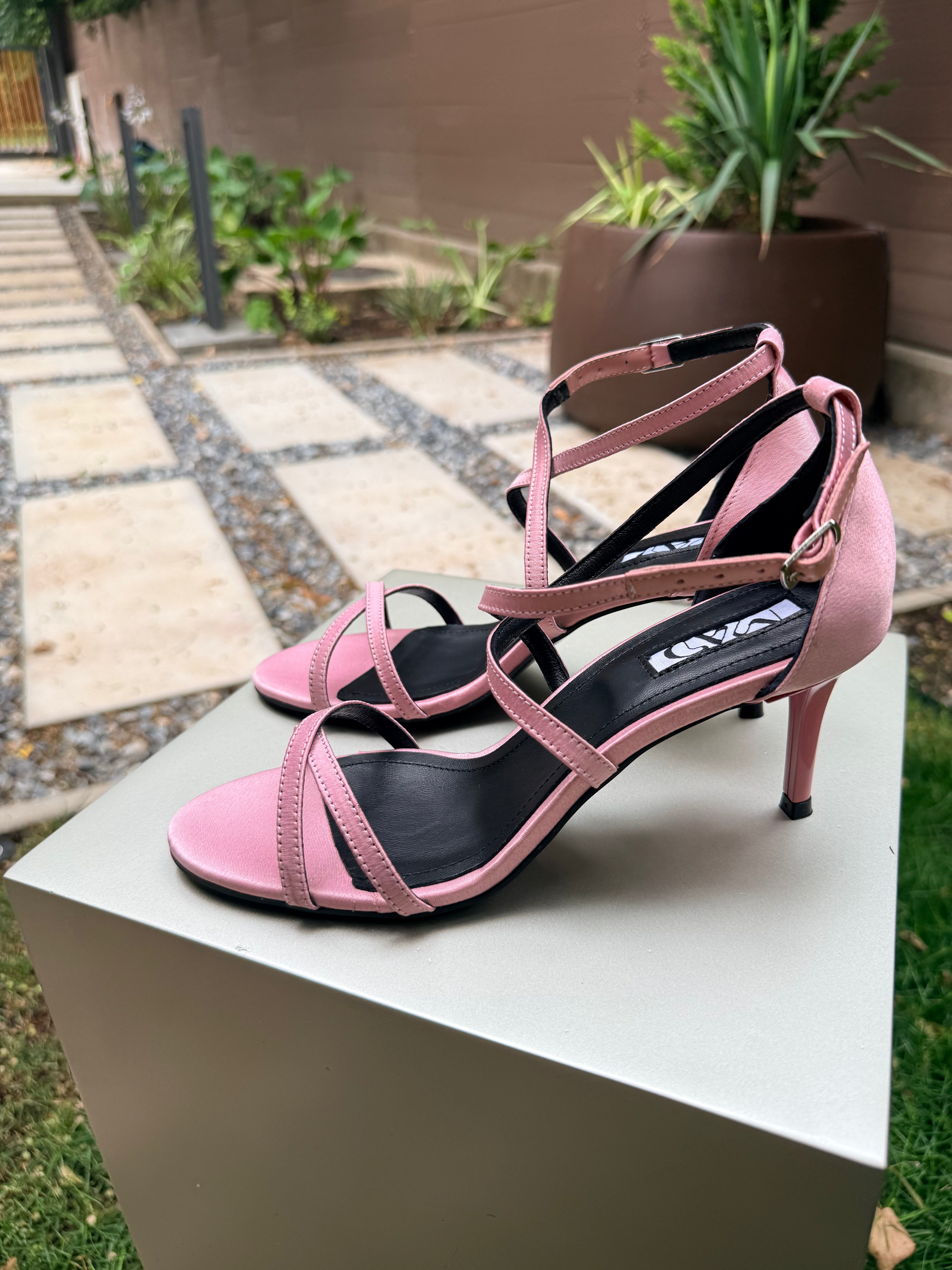 The Mad Sandal in dusty pink satin