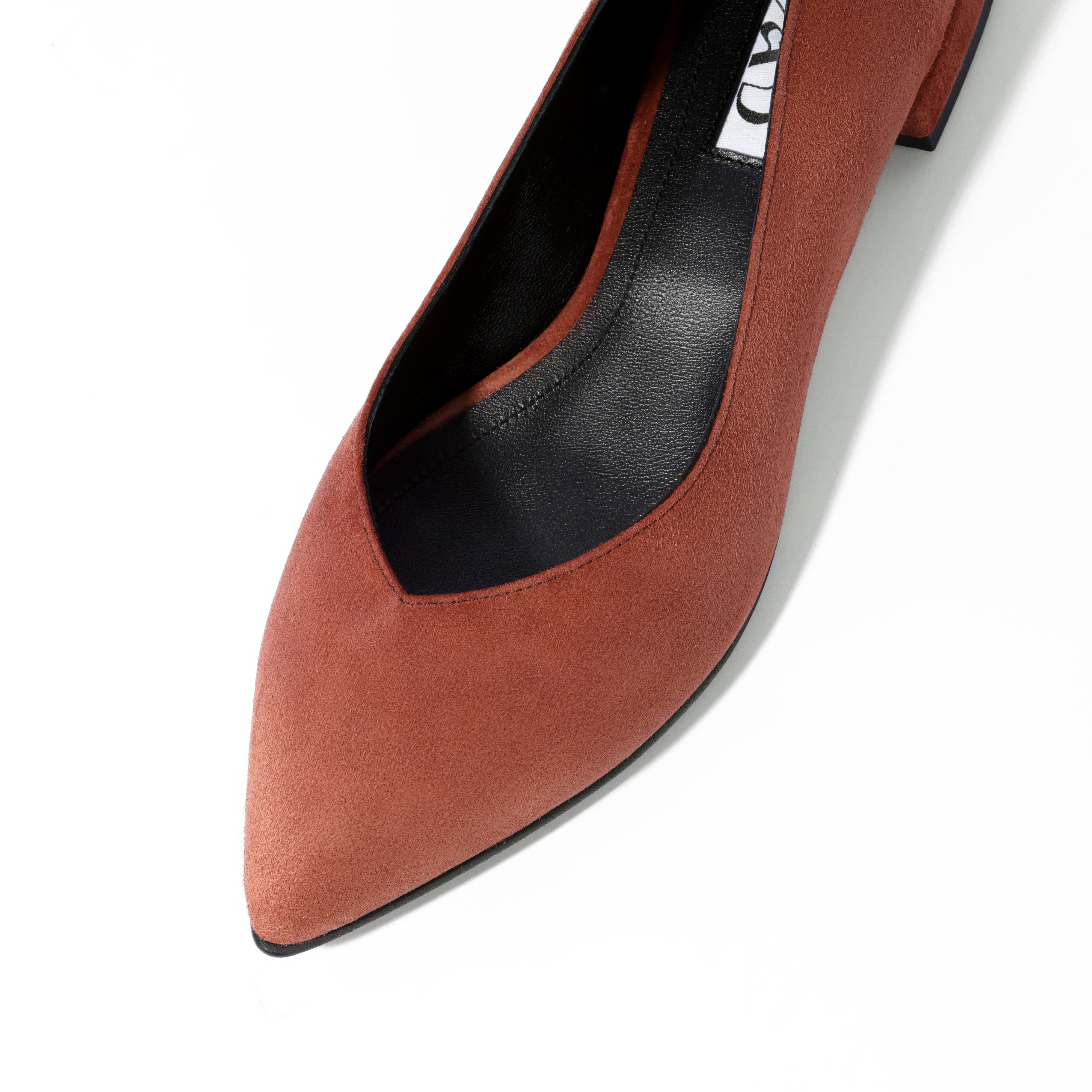 Ballerinas in brown suede leather