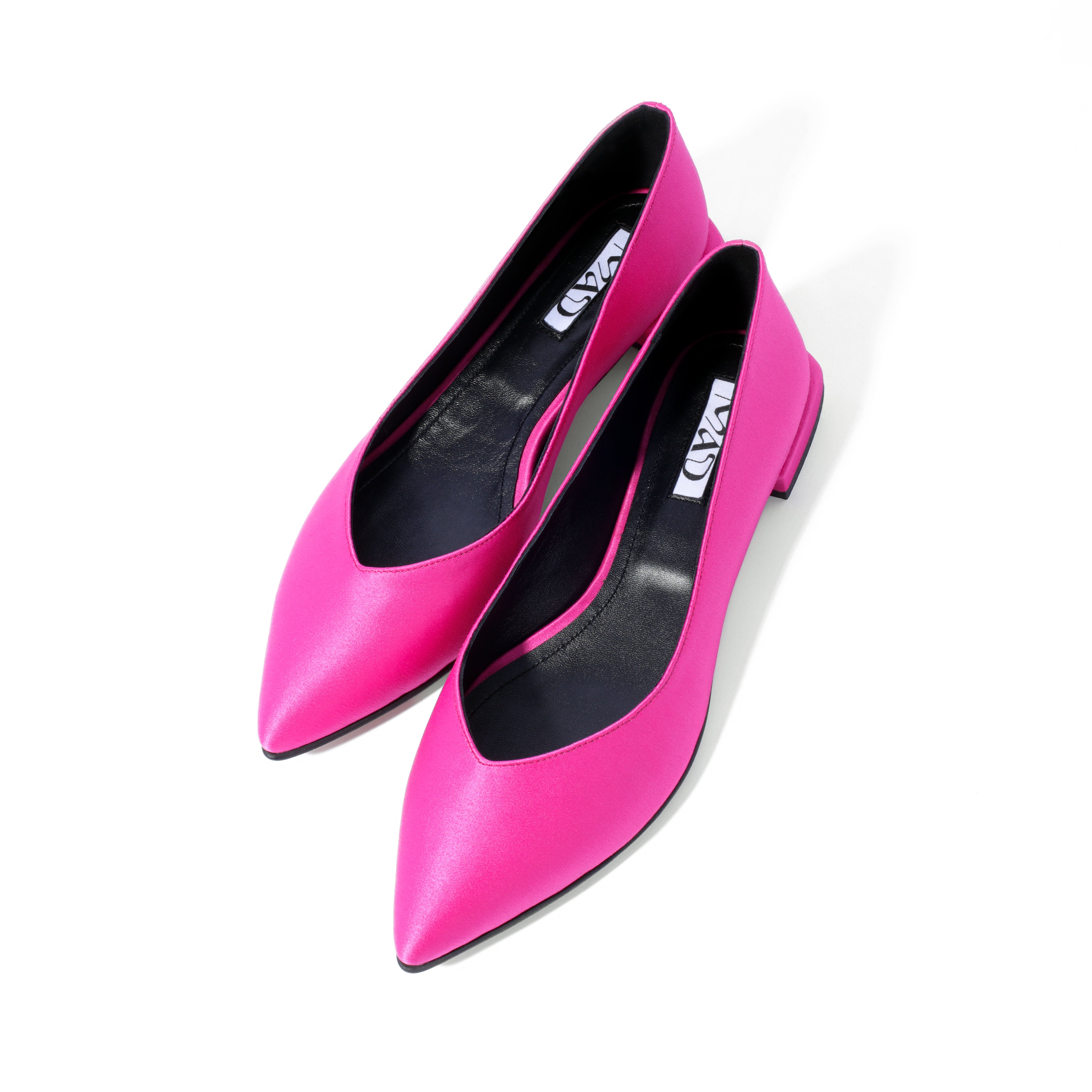 Ballerinas in fuchsia satin
