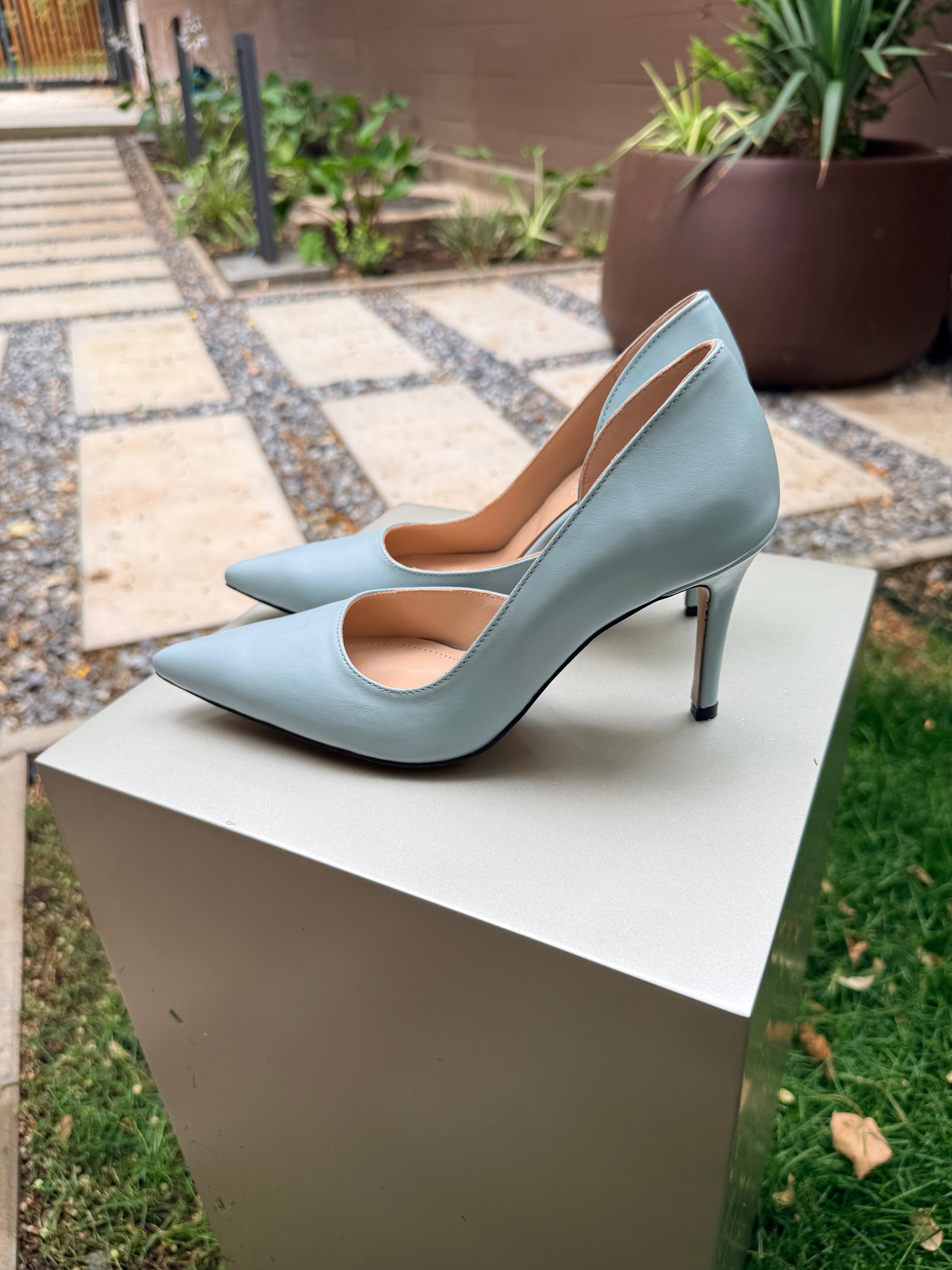 The Not so Mad in Baby Blue Leather (7 cm)