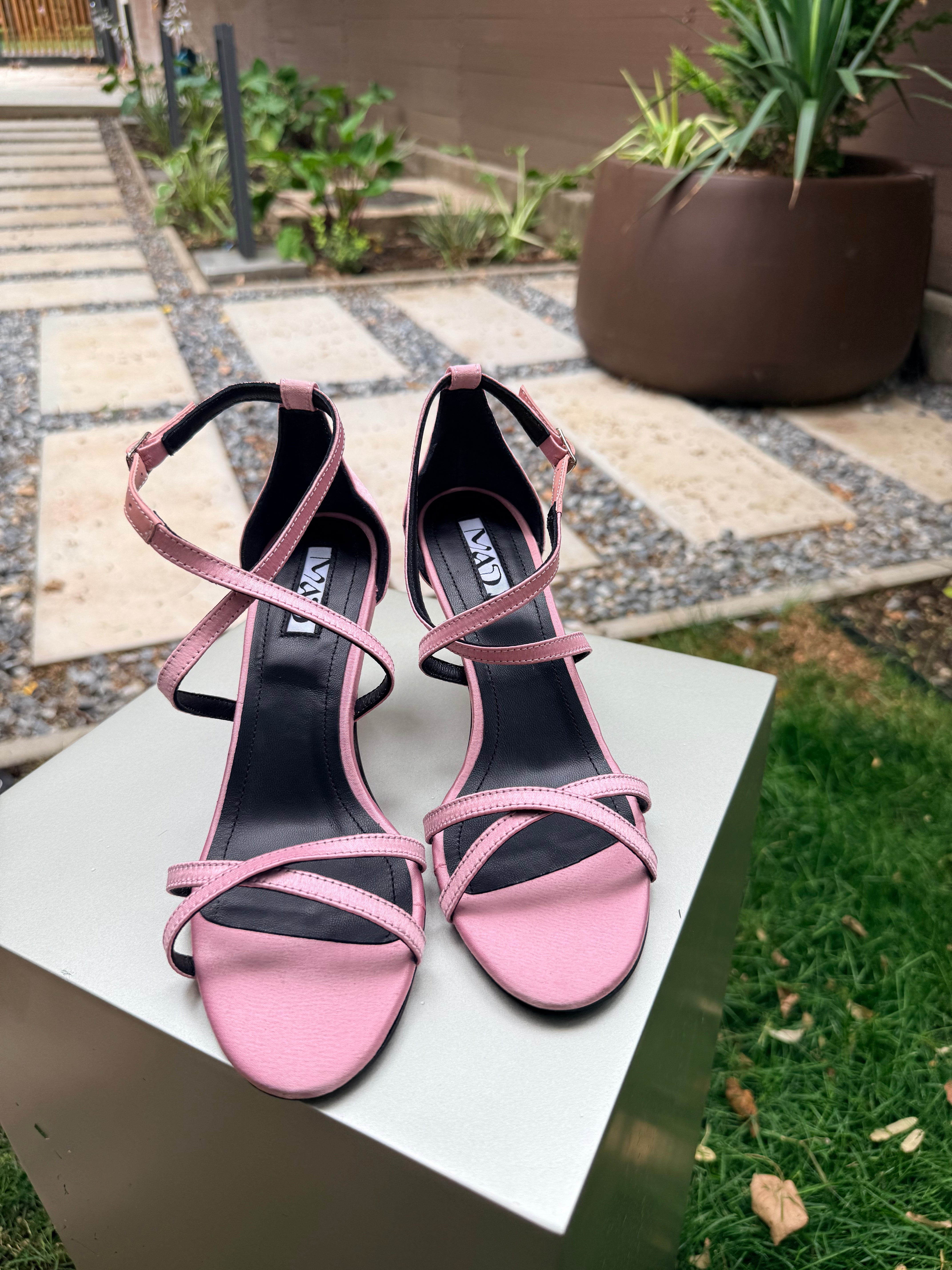 The Mad Sandal in dusty pink satin