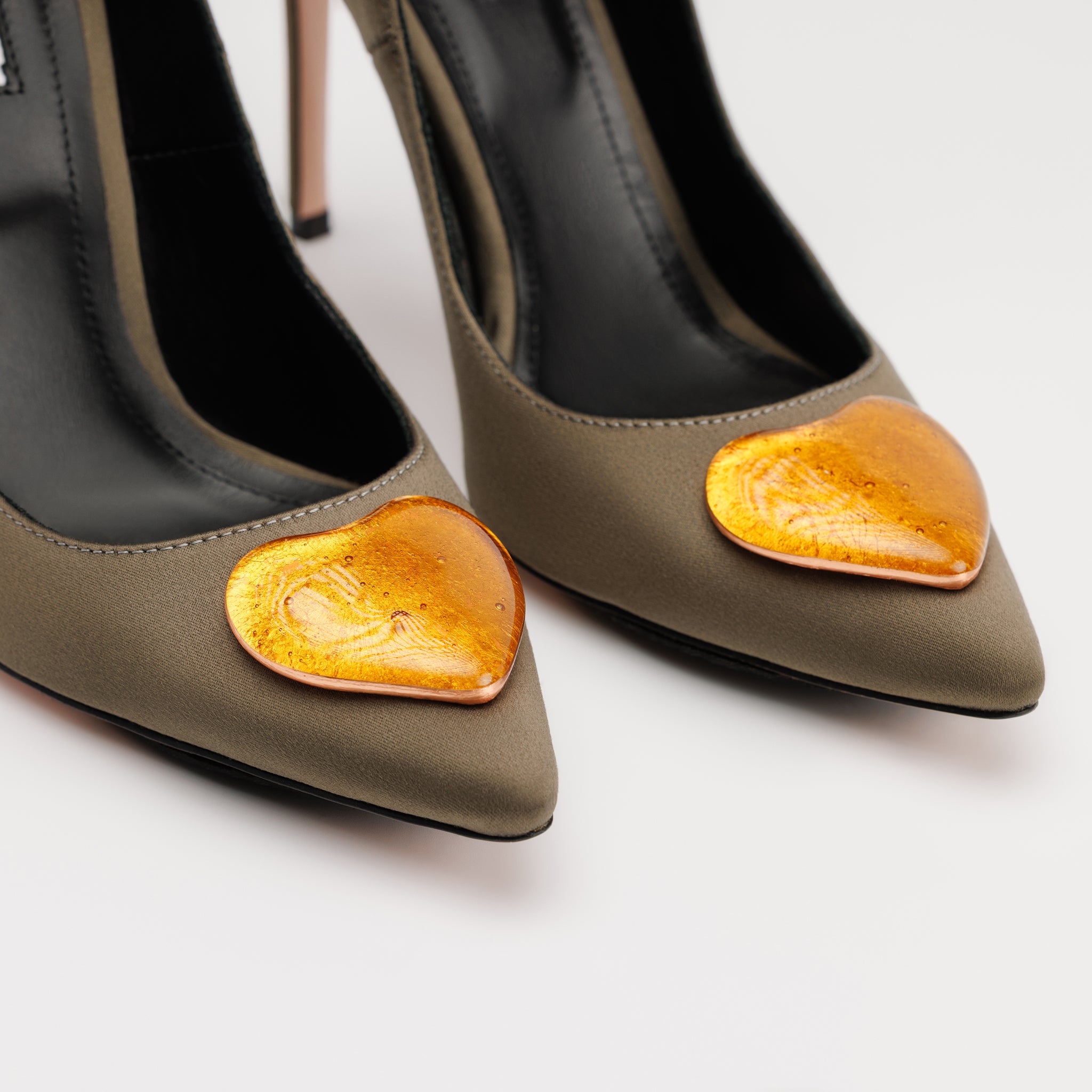 Pantofi Stiletto MAD Verde Olive & Accesoriu Inimă de Sticlă