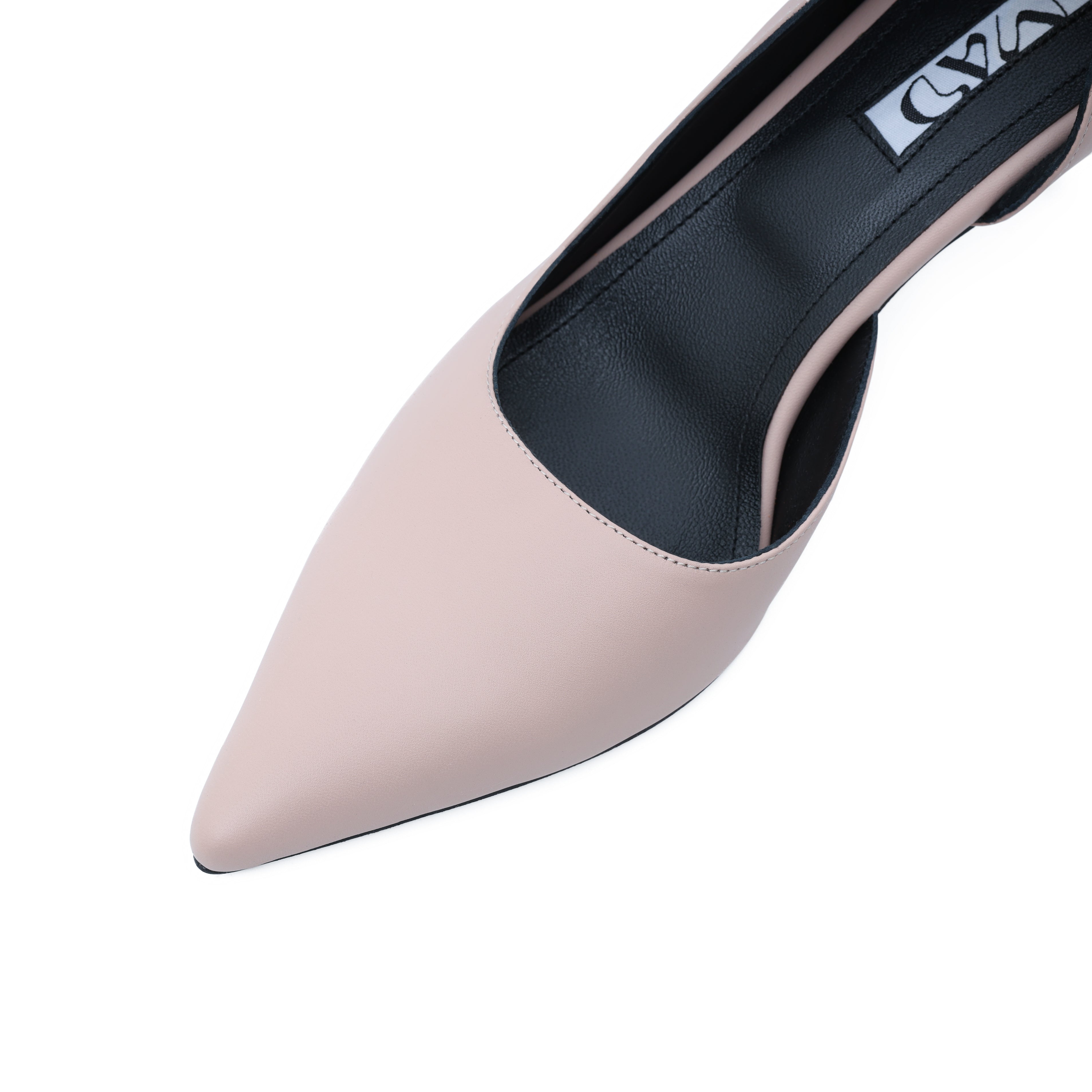 Close-up of MAD stilettos mini 5 cm, premium leather and pointed toe.