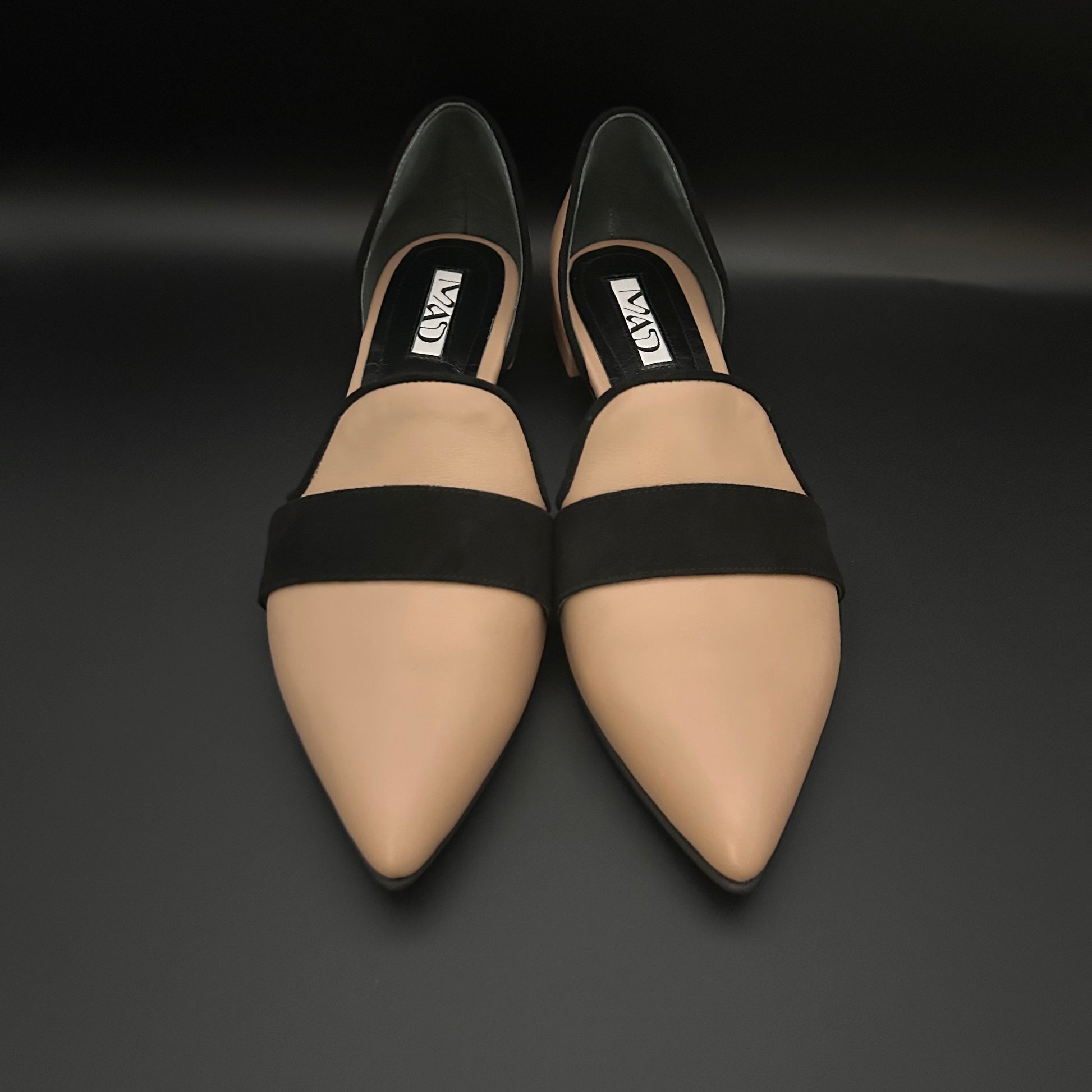 Nude leather ballerinas